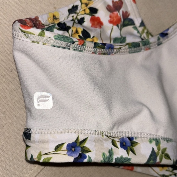 Fabletics Poppy Field Ivory XS Racerback, Seamless Sports Bra - Picture 5 of 12